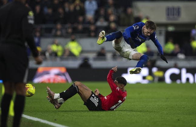 Everton v Manchester Utd, FA Premier League 23.02.26 Everton v Manchester Utd, FA Premier League Bradley Ormesher The Times Matheus Cunha of Manchester United, ManU and James Garner of Everton  Copyright: xBradleyxOrmesherx NINTCHDBPICT001061637574