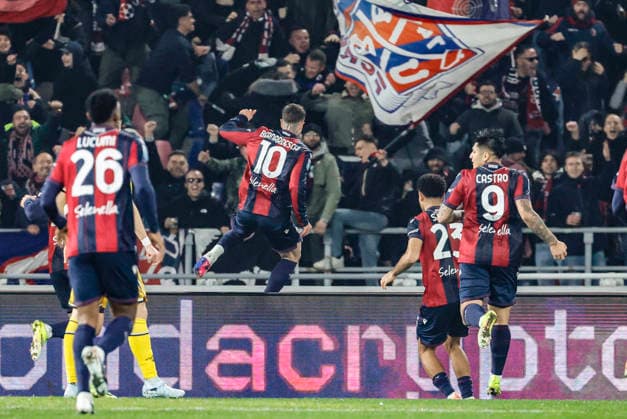 February 23, 2026, Bologna, BOLOGNA: Bologna s Federico Bernardeschi jubilates with his teammates after scoring the goal during the Italian Serie A soccer match Bologna FC vs Udinese Calcio at Renato Dall Ara stadium in Bologna, Italy, 23 February 2026. ANSA SERENA CAMPANINI Serie A: Bologna - Udinese  - ZUMAa110 20260223_zaf_a110_081 Copyright: xSerenaxCampaninix