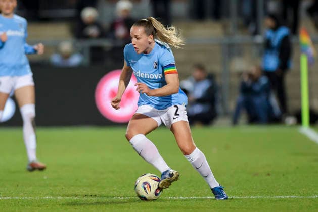 Lisa Karl SC Freiburg controls the ball, Google Pixel Frauen Bundesliga, Eintracht Frankfurt v SC Freiburg, Stadion am Brentanobad, February 23, 2026 in Frankfurt, Germany Photo by Marco Steinbrenner DeFodi Images Lisa Karl SC Freiburg controls the ball, Google Pixel Womens Bundesliga, Eintracht Frankfurt v SC Freiburg, Stadion am Brentanobad, February 23, 2026 in Frankfurt, Germany Photo by Marco Steinbrenner DeFodi Images DFB DFL REGULATIONS PROHIBIT ANY USE OF PHOTOGRAPHS AS IMAGE SEQUENCES AND OR QUASI VIDEO