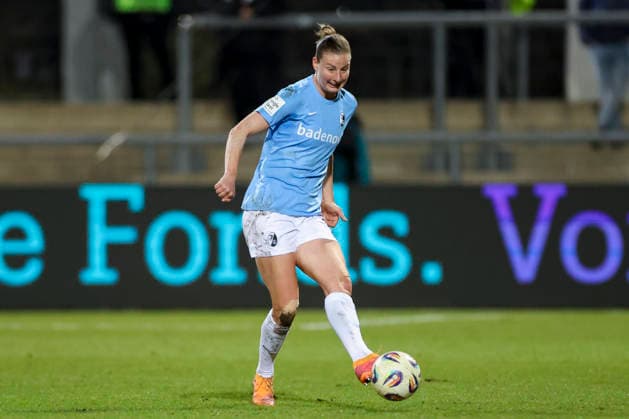 Julia Stierli SC Freiburg controls the ball, Google Pixel Frauen Bundesliga, Eintracht Frankfurt v SC Freiburg, Stadion am Brentanobad, February 23, 2026 in Frankfurt, Germany Photo by Marco Steinbrenner DeFodi Images Julia Stierli SC Freiburg controls the ball, Google Pixel Womens Bundesliga, Eintracht Frankfurt v SC Freiburg, Stadion am Brentanobad, February 23, 2026 in Frankfurt, Germany Photo by Marco Steinbrenner DeFodi Images DFB DFL REGULATIONS PROHIBIT ANY USE OF PHOTOGRAPHS AS IMAGE SEQUENCES AND OR QUASI VIDEO