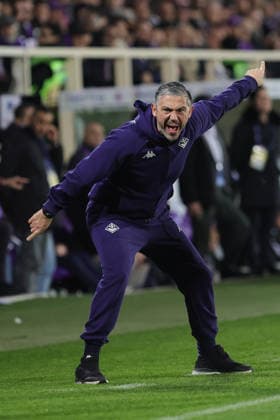 ACF Fiorentina v Pisa SC - Campionato Serie A Second Coach Daniele Cavalletto of ACF Fiorentina gestures during the Italian Serie A football match between ACF Fiorentina and Pisa SC,on February 23 ,2026 at the Artemio-Franchi stadium in Florence. Firenze FI Italy  Copyright: xAndreaxMartinix originalFilename:martini-acffiore260223_npEpj.jpg