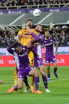 ACF Fiorentina v Pisa SC - Campionato Serie A Luca Ranieri of ACF Fiorentina and Antonio Caracciolo of Pisa SC ,battle for the ball during the Italian Serie A football match between ACF Fiorentina and Pisa SC,on February 23 ,2026 at the Artemio-Franchi stadium in Florence. Firenze FI Italy  Copyright: xAndreaxMartinix originalFilename:martini-acffiore260223_npn96.jpg