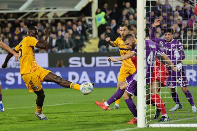 ACF Fiorentina v Pisa SC - Campionato Serie A Idrissa TourÃ of Pisa SC attempts a shot on goal the Italian Serie A football match between ACF Fiorentina and Pisa SC,on February 23 ,2026 at the Artemio-Franchi stadium in Florence. Firenze FI Italy  Copyright: xAndreaxMartinix originalFilename:martini-acffiore260223_npsrl.jpg