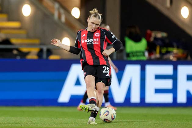 Jelle Veit Eintracht Frankfurt controls the ball, Google Pixel Frauen Bundesliga, Eintracht Frankfurt v SC Freiburg, Stadion am Brentanobad, February 23, 2026 in Frankfurt, Germany Photo by Marco Steinbrenner DeFodi Images Jelle Veit Eintracht Frankfurt controls the ball, Google Pixel Womens Bundesliga, Eintracht Frankfurt v SC Freiburg, Stadion am Brentanobad, February 23, 2026 in Frankfurt, Germany Photo by Marco Steinbrenner DeFodi Images DFB DFL REGULATIONS PROHIBIT ANY USE OF PHOTOGRAPHS AS IMAGE SEQUENCES AND OR QUASI VIDEO