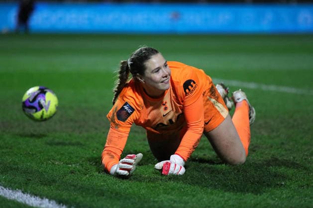 Lize Kop of Tottenham Hotspur Women reacts after failing to save a penalty during the penalty shoot-out during the Women s FA Cup match between London City Lionesses and Tottenham Hotspur Women at Hayes Lane, Bromley, England on 23 February 2026. Copyright: xJoshuaxSmithx 44300099