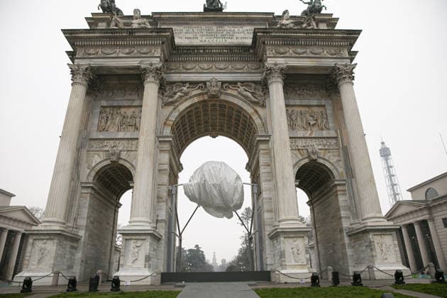 Milano Cortina 2026, extinguished cauldron of the Olympic flame in Milan