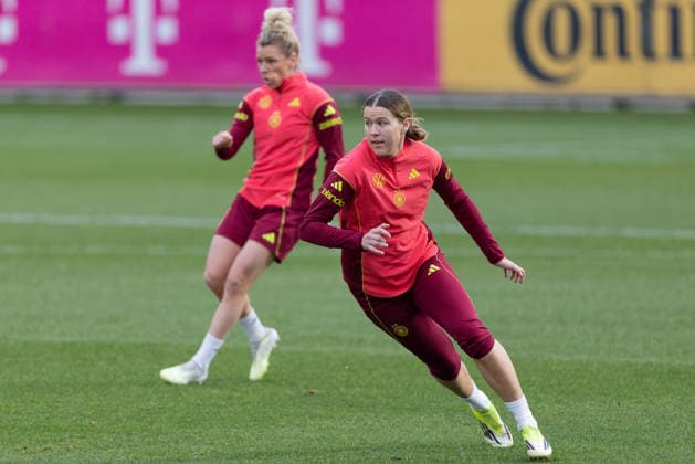Training German national womens soccer team The late nominee Larissa Mühlhaus SV Werder Bremen , in the background Linda Dallmann FC Bayern Munich Training of the womens national team before the World Cup qualifiers against Slovenia and Norway on February 24, 2026 in Frankfurt am Main, Frankfurt am Main Hessen Germany DFB Campus