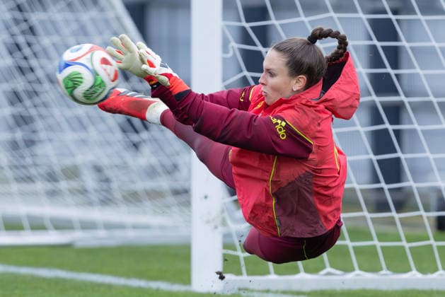 Training German national womens soccer team Goalkeeper Ena Mahmutovic FC Bayern Munich Training of the womens national team before the World Cup qualifiers against Slovenia and Norway on February 24, 2026 in Frankfurt am Main, Frankfurt am Main Hesse Germany DFB Campus