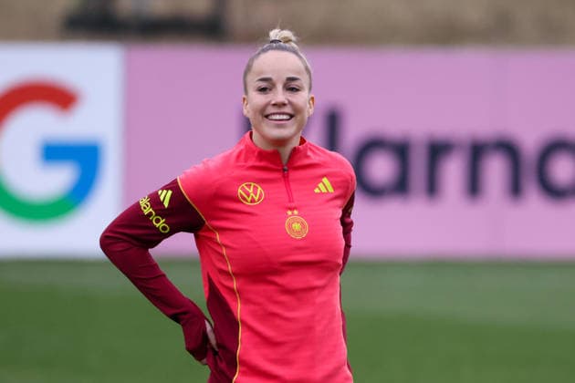 Frankfurt am Main, Germany February 24, 2026 Preparation for the Womens World Cup qualifier Germany vs. Slovenia Training In the picture Giulia Gwinn Germany during training at the DFB Campus in Frankfurt Copyright: HMBxMedia MadeleinexFantini