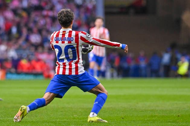 February 24, 2026, Madrid, Madrid, Spain: GIULIANO SIMEONE of Atletico de Madrid controls the ball during the Champions League match, second leg of the Play-Off between ATLo°TICO DE MADRID and CLUB BRUJAS KV, held on February 24, 2026, at the Riad Air Metropolitano, Madrid, Spain. Madrid Spain - ZUMAc312 20260224_zsp_c312_014 Copyright: xOscarxManuelxSanchezx