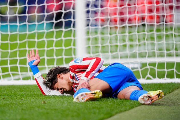 Atletico de Madrid v Club Brugge KV - UEFA Champions League 2025 26 League Knockout Play-off Second Leg Giuliano Simeone centre-forward of Atletico de Madrid and Argentina lies injured on the pitch during the UEFA Champions League 2025 26 League Knockout Play-off Second Leg match between Atletico de Madrid and Club Brugge KV at Estadio Riyadh Air Metropolitano on February 24, 2026 in Madrid, Spain. Madrid Spain  Copyright: xJosexBretonx originalFilename:bretonhernandez-atletico260224_npUlJ.jpg