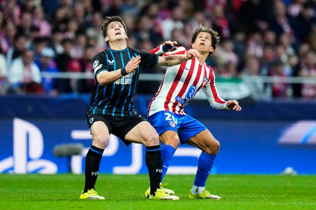 ESP: Atletico de Madrid - Club Brugge. UEFA Champions League. Round of 16. Second Leg. Giuliano Simeone of Atletico de Madrid and Christos Tzolis of Club Brugge KV during the UEFA Champions League match, between Atletico de Madrid and Club Brugge, Round of 16, second Leg, played at Riyadh Air Mertropolitano Stadium on February 24, 2026 in Madrid, Spain. kpng Copyright: xCesarxCebollax xPRESSINPHOTOx PS_260224_ATM_BRU_2526_033