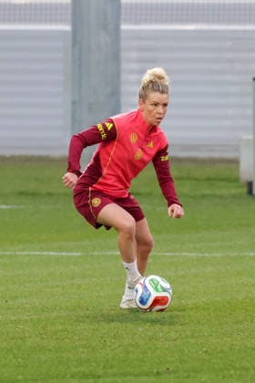 24 02 2026, xgrfx, Football DFB Media Dates, German Womens National Team Training v l Linda Dallmann German Womens National Team DFL DFB REGULATIONS PROHIBIT ANY USE OF PHOTOGRAPHS as IMAGE SEQUENCES and or QUASI VIDEO Frankfurt am Main