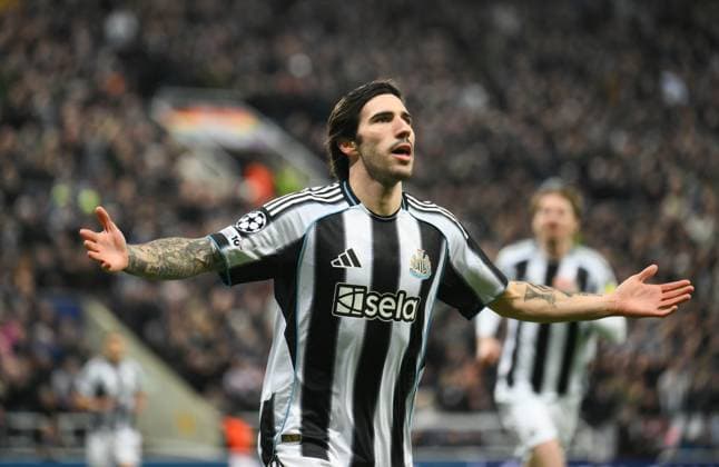 Sandro Tonali of Newcastle United celebrates scoring their first goal Newcastle United v Qarabag, UEFA Champions League, Knockout Round Play-Offs, Second Leg, Football, St James Park, Newcastle, UK - 24 Feb 2026Newcastle St James Park Azerbaijan EDITORIAL USE ONLY No use with unauthorised audio, video, data, fixture lists, club league logos or live services. Online in-match use limited to 120 images, no video emulation. No use in betting, games or single club league player publications.  Copyright: xRichardxLee Shutterstockx 16693044ak