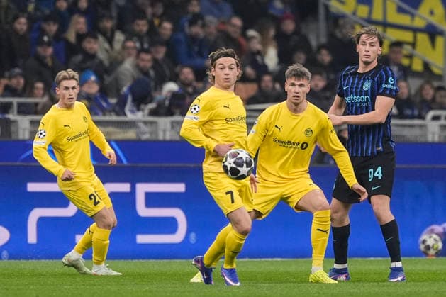 Champions League Inter Milan Bodo Glimt Milan, Italy 20260224 Bodo Glimts Patrick Berg, Odin Bjortoft and Inters Francesco Pio Esposito during the Champions League football match between Inter Milan and Bodo Glimt at Stadio San Siro Photo Terje Pedersen NTB Milano Italy EDITORIAL USE ONLY RESTRICTED USE FOR BETTING COMPANIES  Copyright: xTerjexPedersenx xNTBx