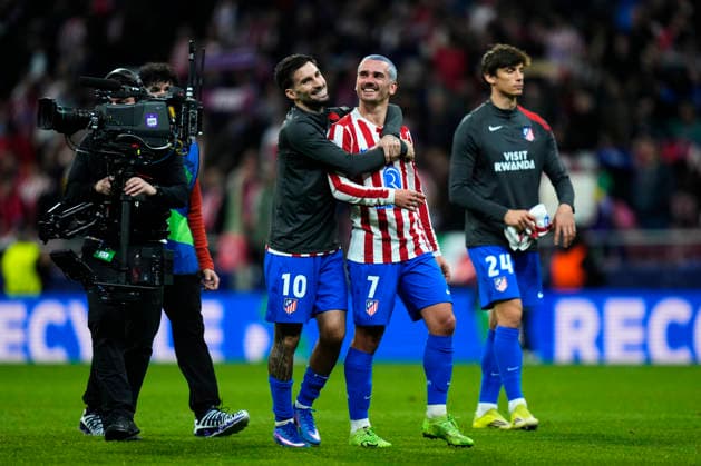 ESP: Atletico de Madrid - Club Brugge. UEFA Champions League. Round of 16. Second Leg. Alex Baena and Alexander Sorloth of Atletico de Madrid celebrating the victory at full time during the UEFA Champions League match, between Atletico de Madrid and Club Brugge, Round of 16, second Leg, played at Riyadh Air Mertropolitano Stadium on February 24, 2026 in Madrid, Spain. kpng Copyright: xCesarxCebollax xPRESSINPHOTOx PS_260224_ATM_BRU_2526_101