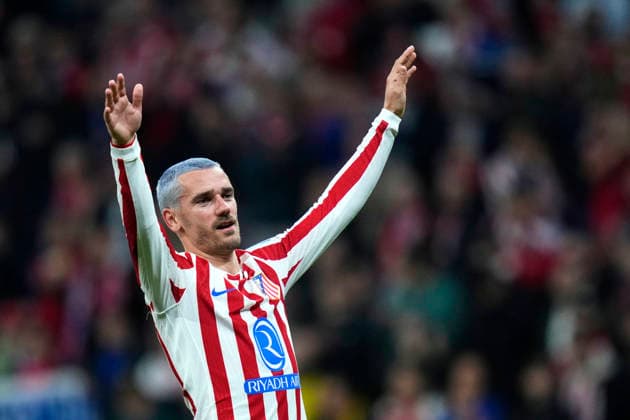 ESP: Atletico de Madrid - Club Brugge. UEFA Champions League. Round of 16. Second Leg. Antoine Griezmann of Atletico de Madrid celebrates the victory at full time during the UEFA Champions League match, between Atletico de Madrid and Club Brugge, Round of 16, second Leg, played at Riyadh Air Mertropolitano Stadium on February 24, 2026 in Madrid, Spain. kpng Copyright: xCesarxCebollax xPRESSINPHOTOx PS_260224_ATM_BRU_2526_105