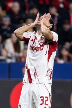 UEFA Champions League Bayer 04 Leverkusen Olympiacos FC 24 02 2026 Santiago Hezze Olympiacos FC, 32 UEFA Champions League Bayer 04 Leverkusen Olympiacos FC BayArena, Leverkusen 24 02 2026 Copyright: xBEAUTIFULxSPORTS Buriakovx