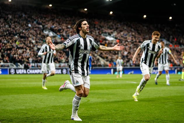 Newcastle United v QarabaÄü FK UEFA Champions League Sandro Tonali of Newcastle United celebrates after scoring his teams first goal during the UEFA Champions League Knockout Play-off Second Leg match at St. James s Park, Newcastle 24 02 2026 UK Newspapers OUT Copyright: xMaxxTomlinsonx FIL-23037-0032