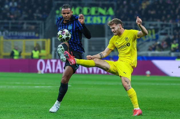 FC Internazionale vs FK Bodo Glimt UEFA Champions League 2025 26 League Knockout Play off Second Leg 24 02 2026 Manuel Akanji of FC Internazionale competes for the ball with Sondre Brunstad Fet of FK Bodo Glimt during UEFA Champions League 2025 26 League Knockout Play off Second Leg football match between FC Internazionale and FK Bodo Glimt at San Siro Stadium in Milan Copyright: xBEAUTIFULxSPORTS Carabellix