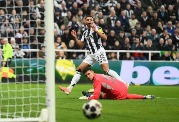 Jacob Murphy of Newcastle United puts a shot wide of the goal Newcastle United v Qarabag, UEFA Champions League, Knockout Round Play-Offs, Second Leg, Football, St James Park, Newcastle, UK - 24 Feb 2026Newcastle St James Park Azerbaijan EDITORIAL USE ONLY No use with unauthorised audio, video, data, fixture lists, club league logos or live services. Online in-match use limited to 120 images, no video emulation. No use in betting, games or single club league player publications.  Copyright: xRichardxLee Shutterstockx 16693044ax
