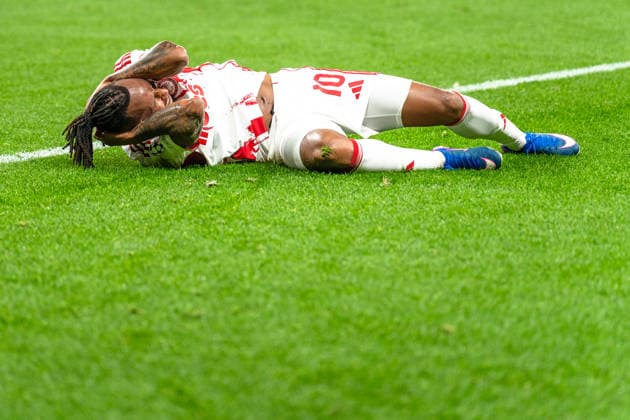 UEFA Champions League 2025 2026 Bayer 04 Leverkusen vs Olympiakos Piraeus, Play Offs second leg, Tuesday, 23 02 2026 BayArena Nordrhein Westfalen, Germany Gelson Martins Olympiakos Piraeus, 10 Injury on the ground Copyright: xCelinaxLeiersx