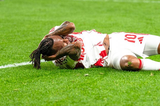 UEFA Champions League 2025 2026 Bayer 04 Leverkusen vs Olympiakos Piraeus, Play Offs second leg, Tuesday, 23 02 2026 BayArena Nordrhein Westfalen, Germany Gelson Martins Olympiakos Piraeus, 10 Injury on the ground Copyright: xCelinaxLeiersx