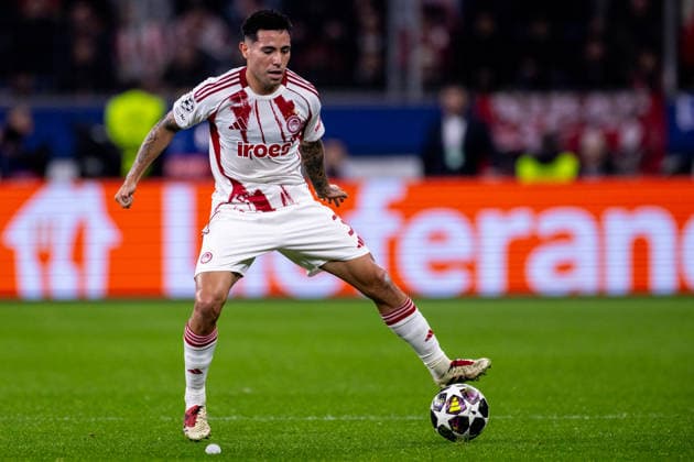 LEVERKUSEN, GERMANY - FEBRUARY 24: Francisco Ortega of Olympiacos FC controls the ball during the UEFA Champions League 2025 26 League Knockout Play-off Second Leg match between Bayer 04 Leverkusen and Olympiacos FC at BayArena on February 24, 2026 in Leverkusen, Germany. (Photo by Rene Nijhuis) SPO  Copyright: xRenexNijhuis