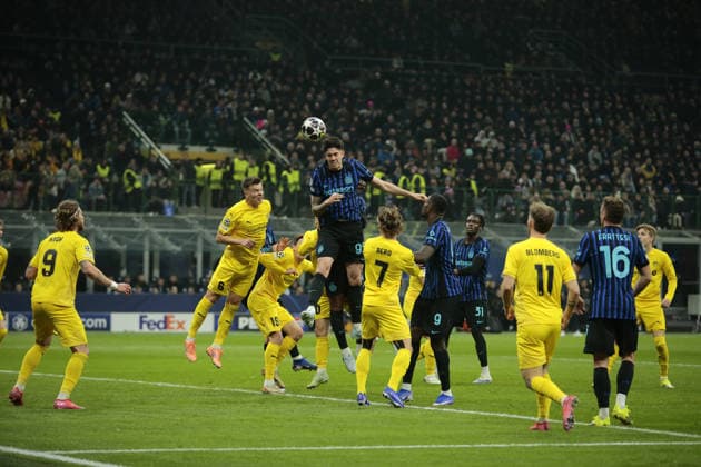 Alessandro Bastoni of FC Inter during the Uefa Champions League, second leg play-off, season 2025-2026, football match between, FC Internazionale Milano v Fotballklubben Bodo Glimt on 24 February 2026 at â?? Giuseppe Meazza Stadium, San Siro, Milan, Italy Photo Nderim Kaceli  Copyright: xNderimxKaceli IPAxSportx xipa-agency.netx xx IPA_71979331 IPA_Agency_IPA71979331