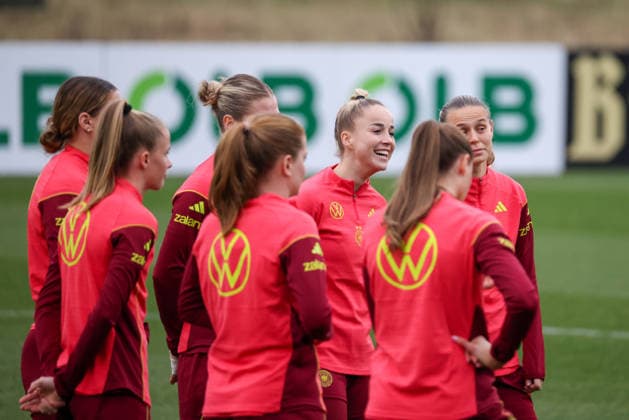 Frankfurt am Main, Germany February 24, 2026 Preparation for the womens World Cup qualifier Germany vs. Slovenia Training In the picture The players of the German womens national soccer team during training in Frankfurt Copyright: HMBxMedia MadeleinexFantini