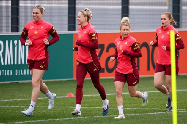 Frankfurt am Main, Germany February 24, 2026 Preparation for the Womens World Cup Qualifier Germany vs Slovenia Training In the picture from left Rebecca Knaak Germany , Giulia Gwinn Germany , Linda Dallmann Germany and Sjoeke Nüsken Nuesken Germany Copyright: HMBxMedia MadeleinexFantini
