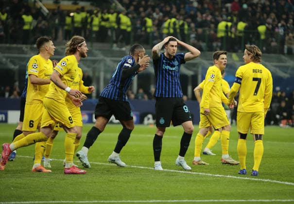 CALCIO - UEFA Champions League - Inter - FC Internazionale vs FK Bodo Glimt Alessandro Bastoni of FC Inter during the Uefa Champions League, second leg play-off, season 2025-2026, football match between, FC Internazionale Milano v Fotballklubben Bodo Glimt on 24 February 2026 at â?? Giuseppe Meazza Stadium, San Siro, Milan, Italy Photo Nderim Kaceli Milan Italy  Copyright: xIPAxSport ABACAx