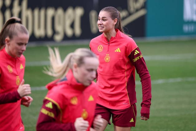 Frankfurt am Main, Germany February 24, 2026 Preparation for the womens World Cup qualifier Germany vs Slovenia Training In the picture Jule Brand Germany Copyright: HMBxMedia MadeleinexFantini