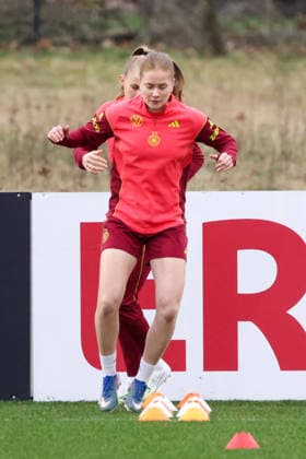 Frankfurt am Main, Germany February 24, 2026 Preparation for the womens World Cup qualifier Germany vs Slovenia Training In the picture Sjoeke Nüsken Nuesken Germany Copyright: HMBxMedia MadeleinexFantini