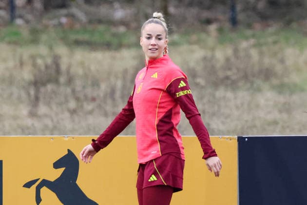 Frankfurt am Main, Germany February 24, 2026 Preparation for the womens World Cup qualifier Germany vs Slovenia Training In the picture Giulia Gwinn Germany Copyright: HMBxMedia MadeleinexFantini