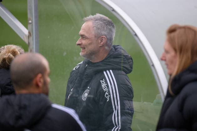 Frankfurt am Main, Germany February 24, 2026 Preparation for the womens World Cup qualifier Germany vs Slovenia Training In the picture national coach Christian Wück Wueck Germany at training in Frankfurt Copyright: HMBxMedia MadeleinexFantini
