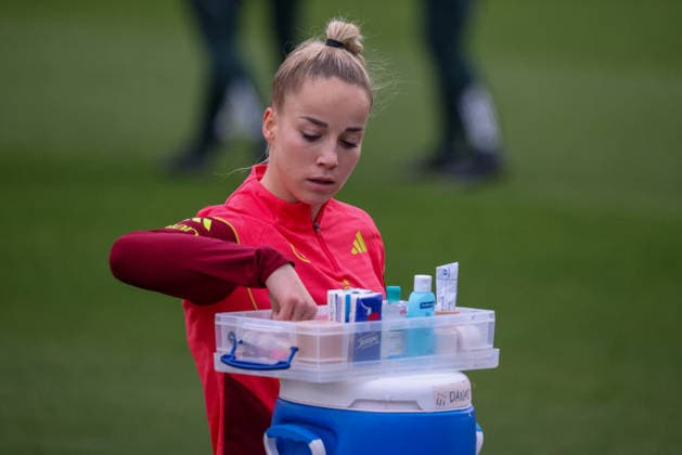 Frankfurt am Main, Germany February 24, 2026 Preparation for the womens World Cup qualifier Germany vs Slovenia Training In the picture Giulia Gwinn Germany Copyright: HMBxMedia MadeleinexFantini