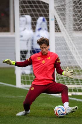 Frankfurt am Main, Germany February 24, 2026 Preparation for the womens World Cup qualifier Germany vs Slovenia Training In the picture goalkeeper Ann Katrin Berger Germany during training in Frankfurt Copyright: HMBxMedia MadeleinexFantini