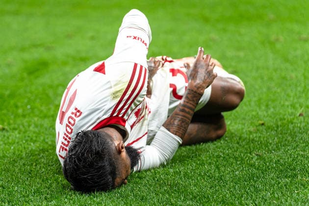 UEFA Champions League 2025 2026 Bayer 04 Leverkusen vs Olympiakos Piraeus, Play Offs second leg, Tuesday, 23 02 2026 BayArena Nordrhein Westfalen, Germany Rodinei Olympiakos Piraeus, 23 Injury on the ground Copyright: xCelinaxLeiersx