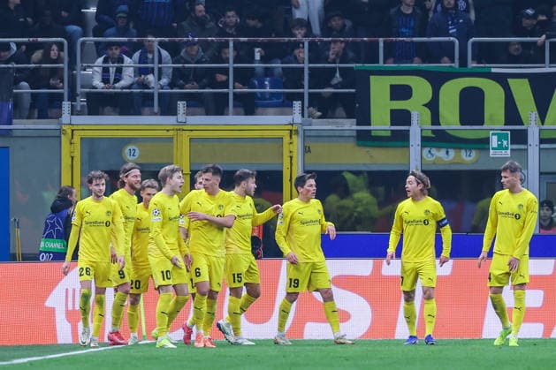 Jens Petter Hauge of FK Bodo Glimt celebrates with his team mates after scoring a goal during UEFA Champions League 2025 26 League Knockout Play-off Second Leg football match between FC Internazionale and FK Bodo Glimt at San Siro Stadium in Milan  Copyright: xFabrizioxCarabelli IPAxSportx xipa-agency.netx xx IPA_71980005 IPA_Agency_IPA71980005