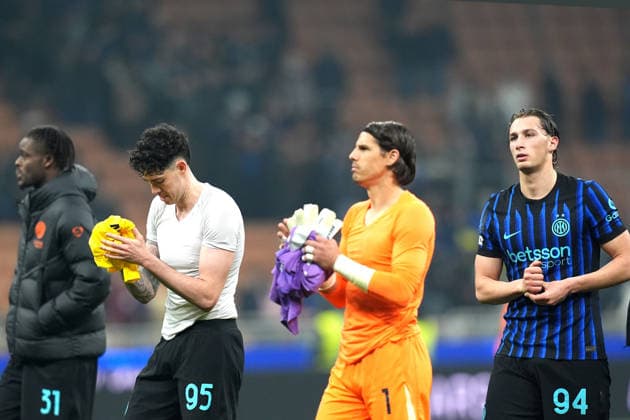 Inter Milan s Francesco Pio Esposito , Inter Milan s goalkeeper Yann Sommer , Inter Milan™s Alessandro Bastoni during the Uefa Champions League soccer match between Inter and Bodo Glimt at the San Siro Stadium in Milan , north Italy - Tuesday , February 24 , 2026. - Soccer .  Copyright: xSpada LaPressex