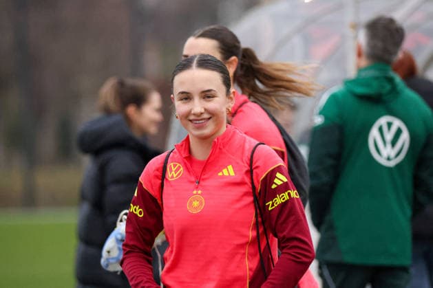 Frankfurt am Main, Germany February 24, 2026 Preparation for the womens World Cup qualifier Germany vs. Slovenia Training of the U23 womens national soccer team In the picture Loreen Bender U23 Germany Copyright: HMBxMedia MadeleinexFantini