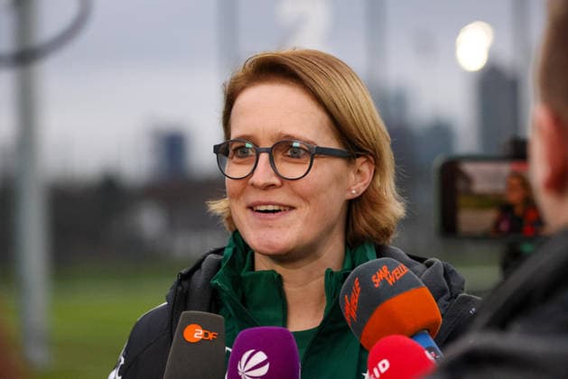 Frankfurt am Main, Germany February 24, 2026 Preparation for the Womens World Cup qualifier Germany vs Slovenia Interview after training In the picture co-trainer Saskia Bartusiak Germany during the interview after the training in Frankfurt Copyright: HMBxMedia MadeleinexFantini