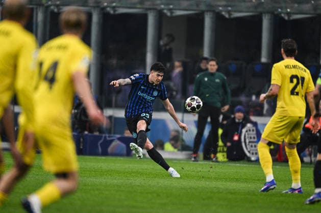 CALCIO - UEFA Champions League - Inter - FC Internazionale vs FK Bodo Glimt Alessandro Bastoni of FC Inter in action during the UEFA Champions League 2025 2026 Knockout Play-off Second Leg between Inter FC Internazionale and FK Bodo Glimt, 24 of February 2026, at Giuseppe Meazza San Siro Siro stadium in Milan, Italy Milan Italy  Copyright: xIPAxSport ABACAx