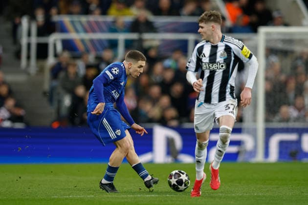 Newcastle United v FK QARABAG, Champions League Joni Montiel of Qarabag FK makes a pass during the Champions League match between Newcastle United and FK QARABAG at St. James s Park, Newcastle, UK on 24 February 2026. Newcastle St. James s Park Tyne and Wear UK Editorial use only , Copyright: xCraigxCowanx PSI-23795-0131