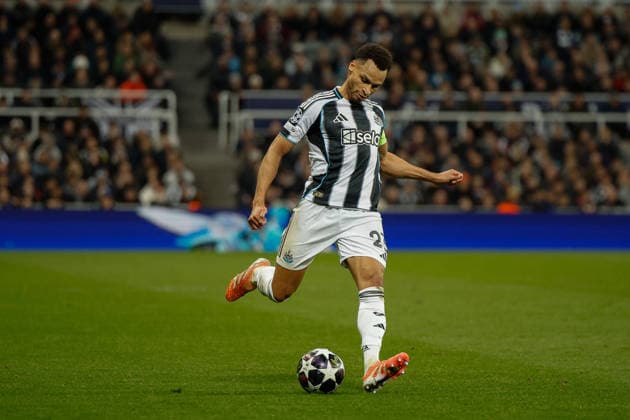 Newcastle United v FK QARABAG, Champions League Jacob Murphy of Newcastle United crosses into the box during the Champions League match between Newcastle United and FK QARABAG at St. James s Park, Newcastle, UK on 24 February 2026. Newcastle St. James s Park Tyne and Wear UK Editorial use only , Copyright: xCraigxCowanx PSI-23795-0150