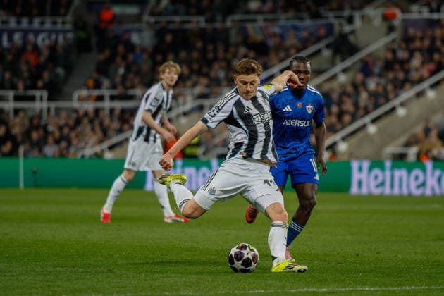 Newcastle United v FK QARABAG, Champions League Harvey Barnes of Newcastle United shoots at goal during the Champions League match between Newcastle United and FK QARABAG at St. James s Park, Newcastle, UK on 24 February 2026. Newcastle St. James s Park Tyne and Wear UK Editorial use only , Copyright: xCraigxCowanx PSI-23795-0155