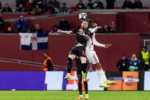 UEFA Champions League Bayer 04 Leverkusen Olympiacos FC 24 02 2026 Aleix Garcia Bayer 04 Leverkusen, 24 , Ayoub El Kaabi Olympiacos FC, 9 UEFA Champions League Bayer 04 Leverkusen Olympiacos FC BayArena, Leverkusen 24 02 2026 Copyright: xBEAUTIFULxSPORTS Buriakovx