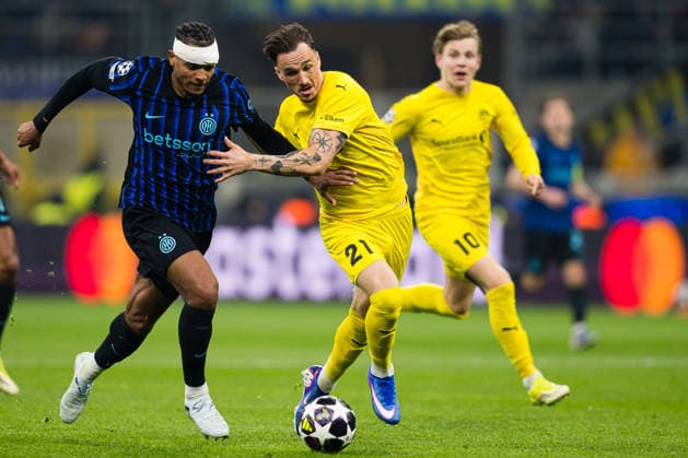260224 Manuel Akanji of Inter and Andreas Helmersen of Bodo Glimt during the UEFA Champions League football match between Inter and Bodo Glimt on February 24, 2026 in Milan Photo Marius Simensen BILDBYRAN COP 238 MM0057 bbeng bodo glimt fc internazionale milano football fotball fotboll inter mesterligaen soccer uefa champions league  Copyright: MARIUSxSIMENSEN BB260224BB678