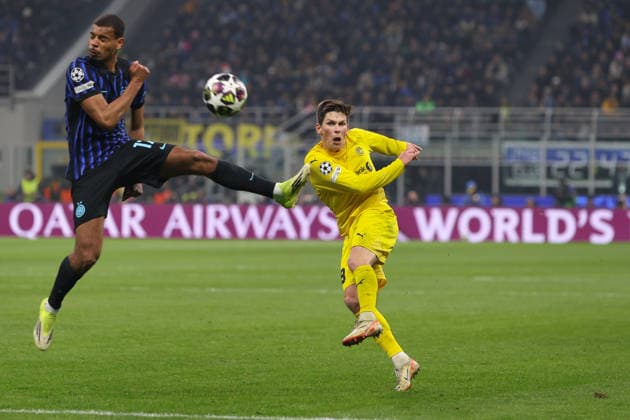 FC Inter vs Bodo Glimt, UEFA Champions League 2025 2026 at San Siro Stadium Italy, Milan, 2026 02 24: Sondre Fet (Bodo) shots on goal in the second half during soccer game FC Inter vs Bodo-Glimt, UCL 2025-2026, PlayOff 2nd Leg at San Siro Stadium Italy, Milan, 2026 02 24: FC Inter vs Bodo Glimt, Uefa Champions League 2025 2026, PlayOffs 2nd Leg at San Siro Stadium. Milan Italy San Siro Stadium Copyright: FabrizioxAndreaxBertani